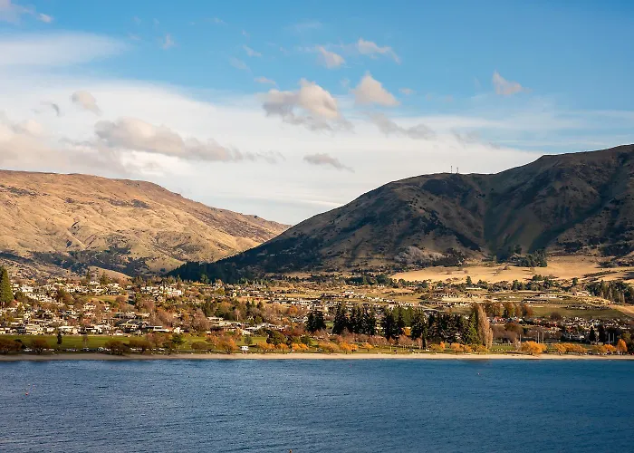 2 Lakeview Heights * Wanaka